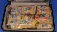 Sekoper uang Australia yang ditemukan di sebuah gudang. (Facebook AFP)
