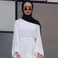 Jika Anda ingin mengenakan padanan tunik, tak ada salahnya mengintip tiga inspirasi padu padannya berikut ini. (Foto: Instagram/@hijabfashion)