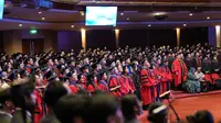 UPH Wisuda 1.921 Mahasiswa Salah Satunya Dirjen Komdigi Raih Gelar Doktor