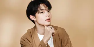 Pesona tampan Gabriel Prince tidak bisa diabaikan oleh kaum hawa. Sebagai penyanyi pendatang baru, Gabriel Prince digandrungi karena menjadi kombinasi yang pas, yakni memiliki wajah tampan dan suara merdu. (instagram/phrrince)