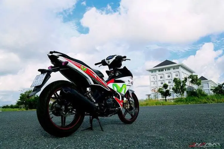 Modifikasi Sederhana Yamaha Jupiter MX King 150 Red Movistar - Galeri