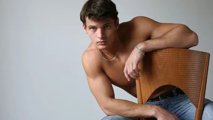 (c) shutterstock.com