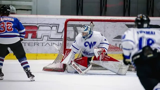 Pesona anak Anjasmara, tampannya warisi wajah sang aktor