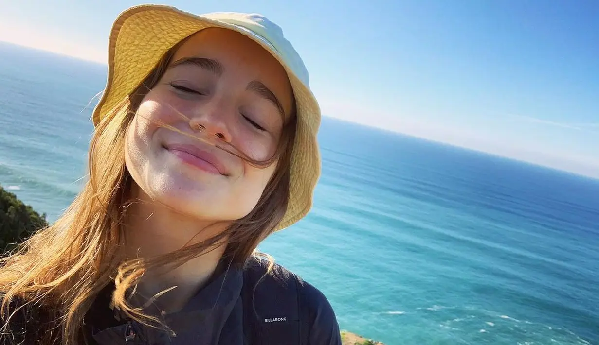 Alba Baptista tidak hanya berparas cantik. Sepak terjang perempuan 25 tahun itu di dunia akting diakui dengan keterlibatan dalam beberapa proyek penting. (FOTO: instagram.com/alba.baptista/)