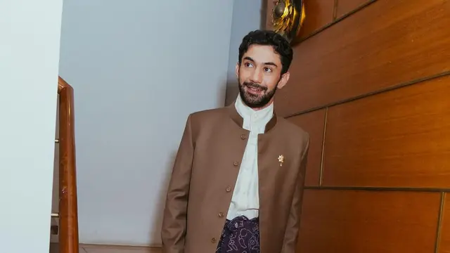 Reza Rahadian. (Foto: Dok. Instagram @officialpilarez)