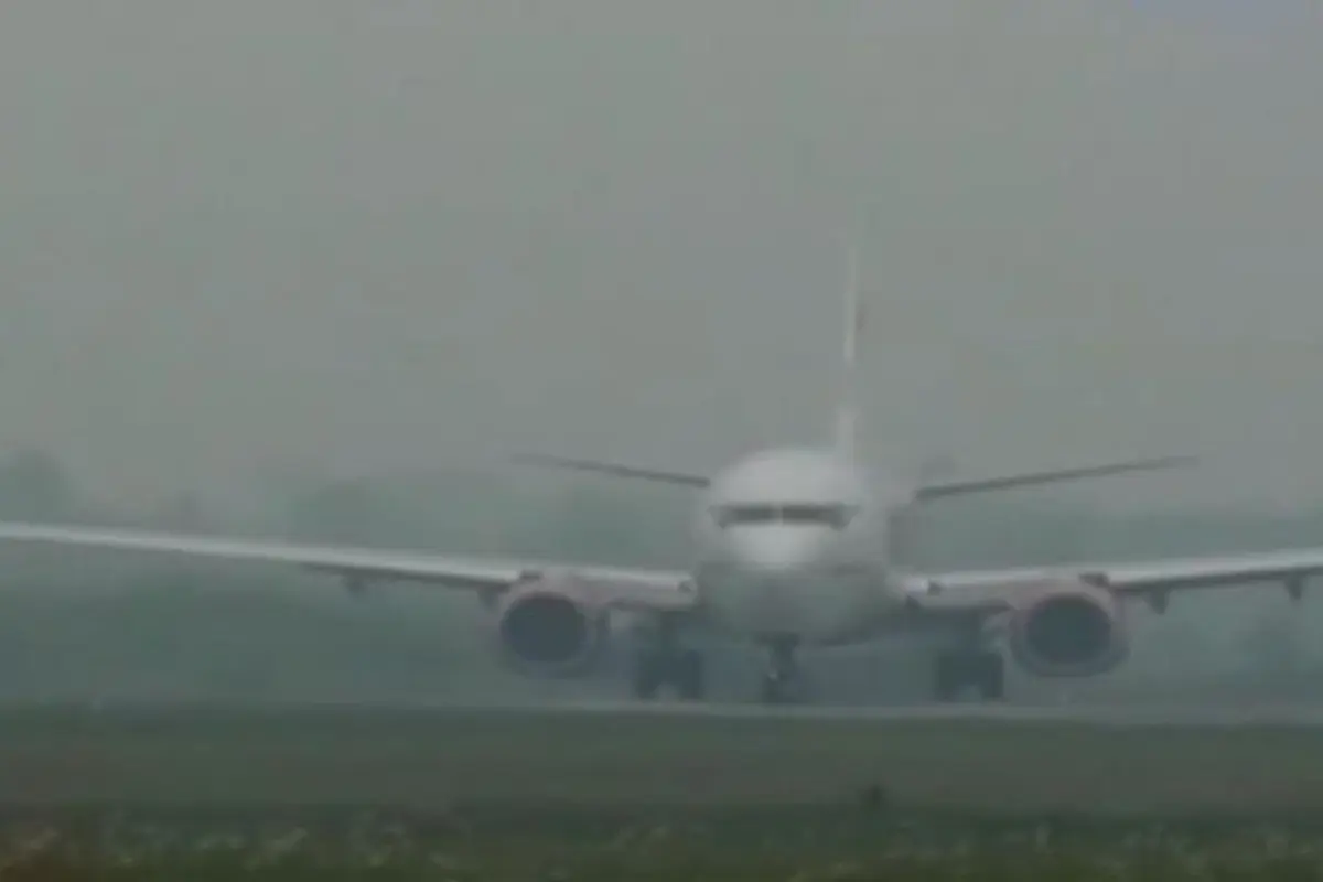 20150909-Pesawat Delay-Pontianak