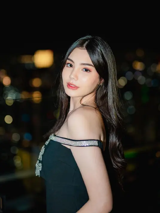 Nama artis Lea Ciarachel belakangan ramai jadi perbincangan di dunia maya. [Instagram.com/ciarachelfx]