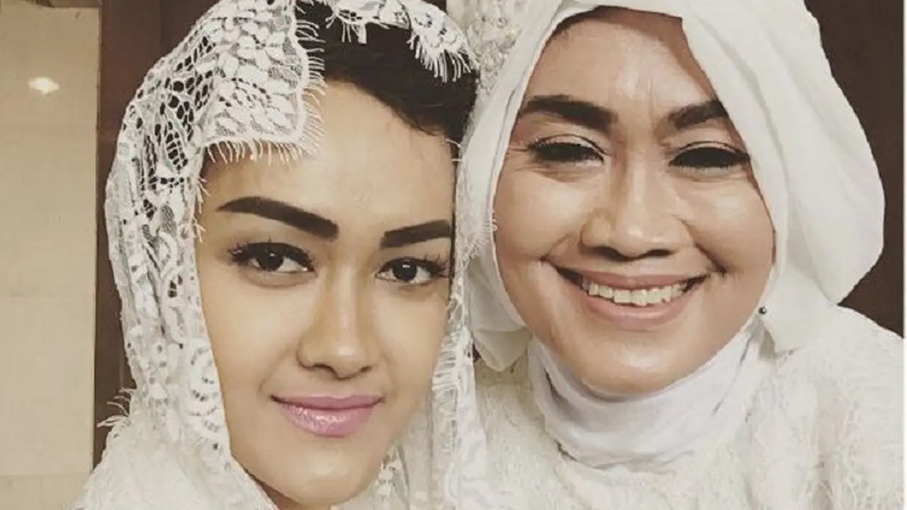 [Bintang] Jupe dan Ibu