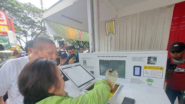 Tidak Perlu Dibuang, Warga Bisa Setor Minyak Jelantah di Alfamart