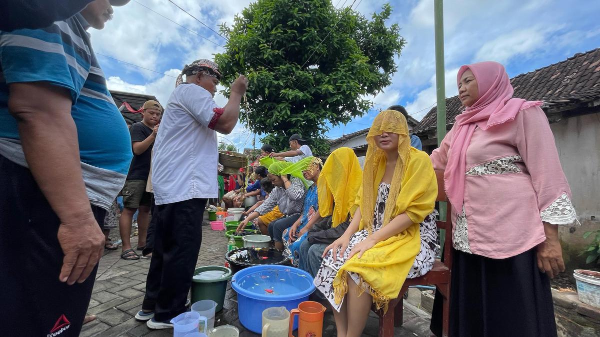 Tradisi Lungsuran, Cara Masyarakat Banyuwangi Bersihkan Diri dari Energi Negatif