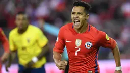 Penyerang Chile, Alexis Sanchez menempati peringkat kedua dengan kolek tujuh gol pada kualifikasi Piala Dunia 2018. (AFP/Martin Bernetti)