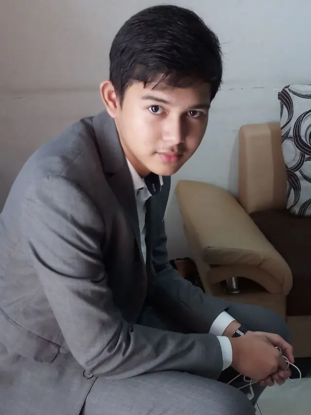 Potret Ganteng Ahmad Titan At Tariq