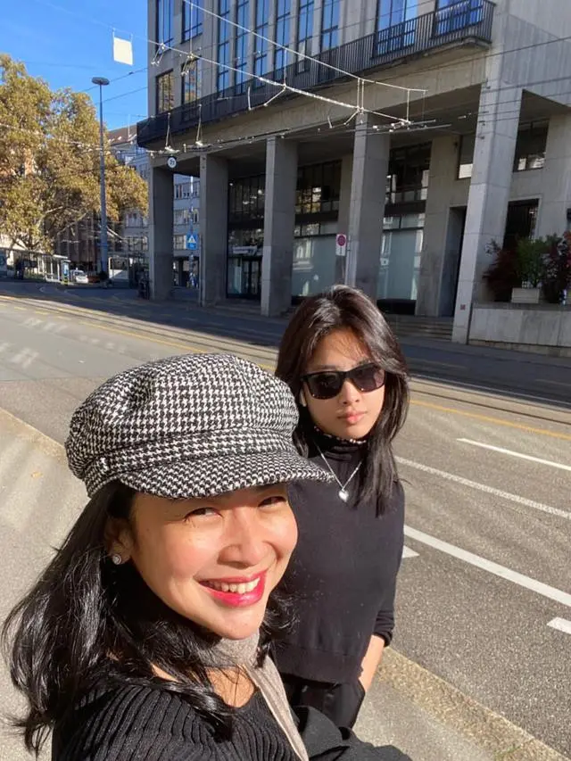 Feni Rose bahagia dengan status janda (Instagram/fenirose)