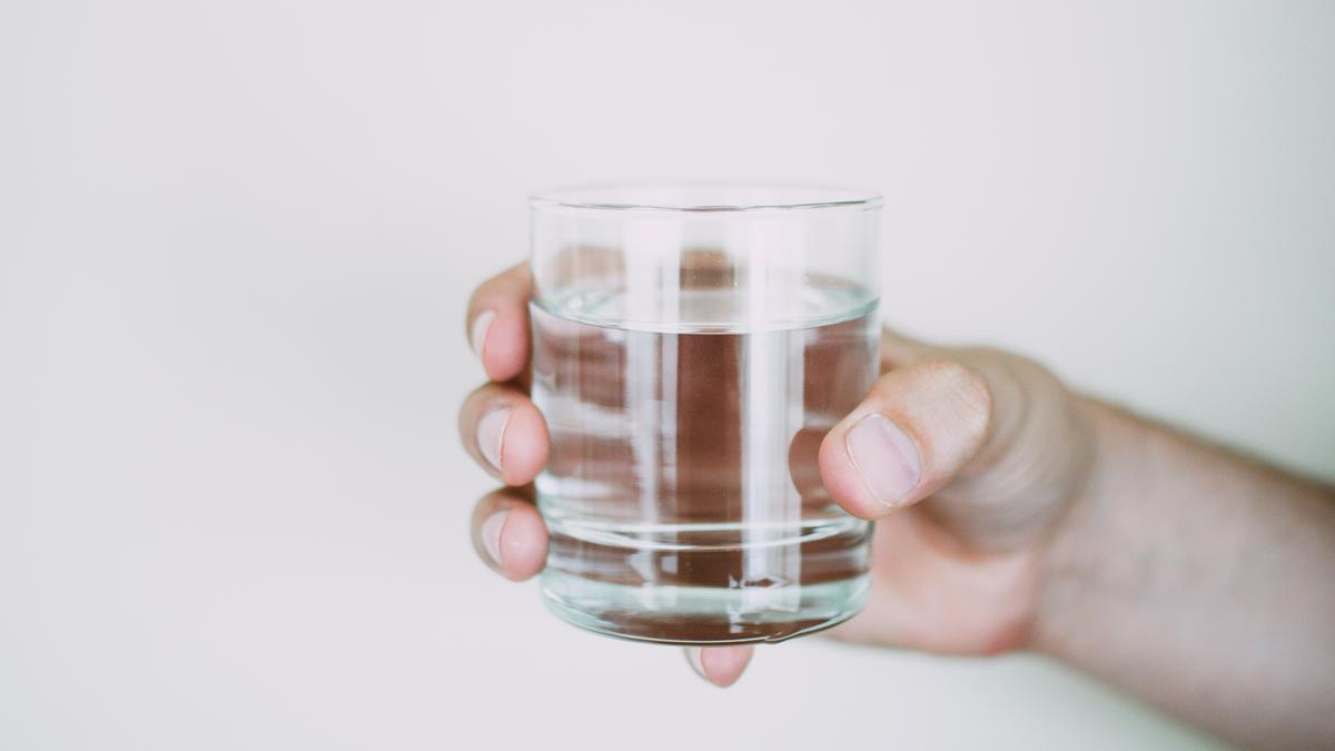 Manfaat Minum Air Hangat di Pagi Hari untuk Kesehatan