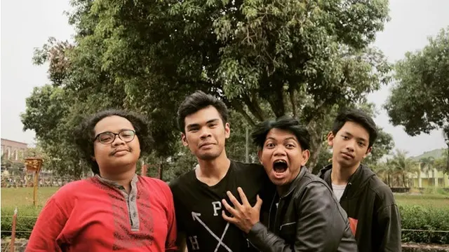 Masih Ingat Ojan 'Tatap Mata Saya'? Ini 5 Potret Terbarunya yang Bikin Pangling