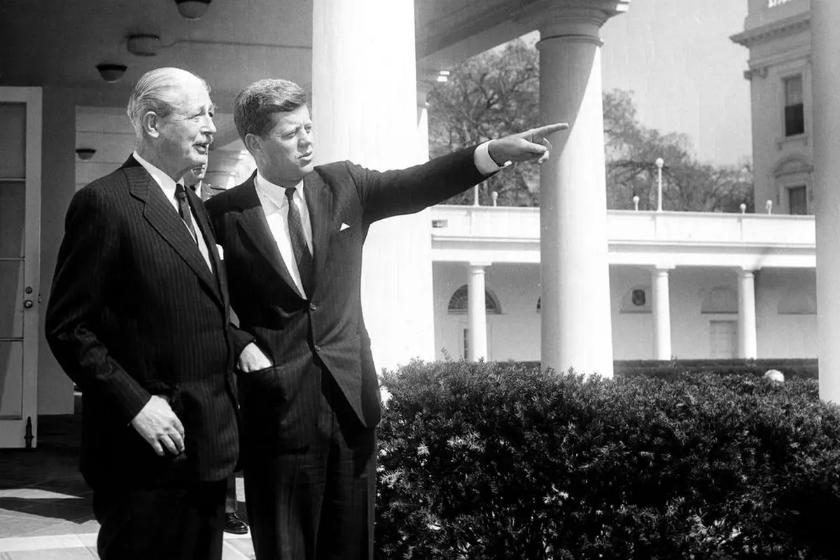 Presiden John F. Kennedy dan PM Harold Macmillan