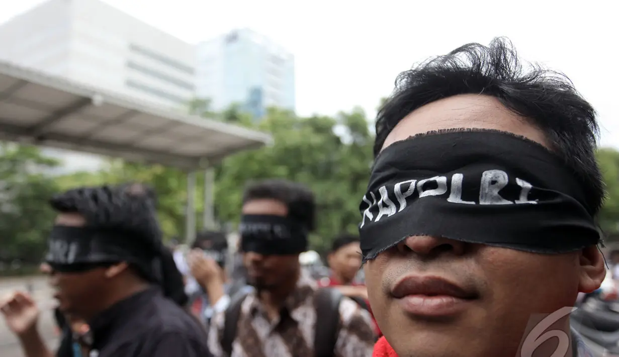 Aksi Relawan Salam 2 Jari mendukung KPK untuk mengusut rekening gendut Komjen Pol. Budi Gunawan, Jakarta, Kamis (15/1/2015). (Liputan6.com/Miftahul Hayat)