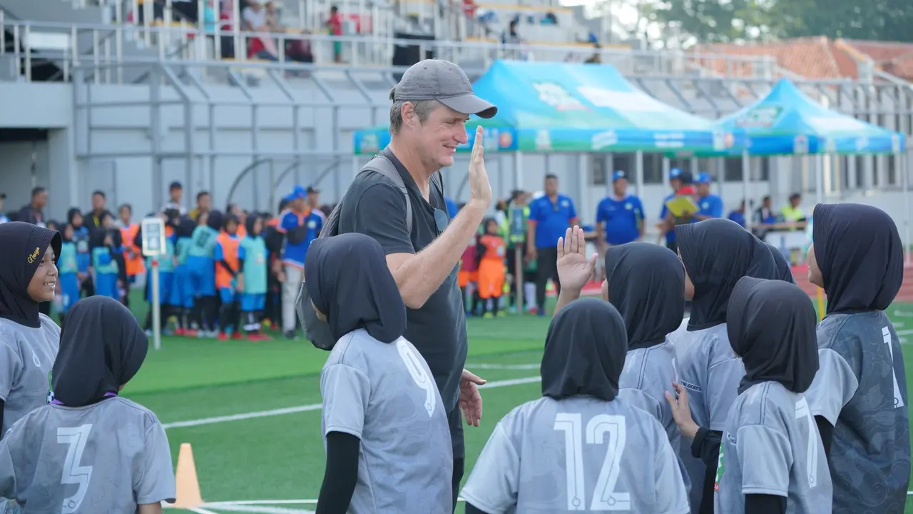 Timo Scheunemann Senang Sepak Bola Putri Semakin Berkembang dan Disukai di Level Anak Sekolah