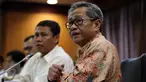 Dirut Bulog Djarot Kusumayakti menyampaikan pendapat kepada TIM 10 DPD RI di Kompleks Parlemen, Jakarta, Selasa (4/10). Rapat meminta penjelasan Perum Bulog terkait kasus suap kuota impor gula yang diduga melibatkan Irman Gusman (Liputan6.com/Johan Tallo)