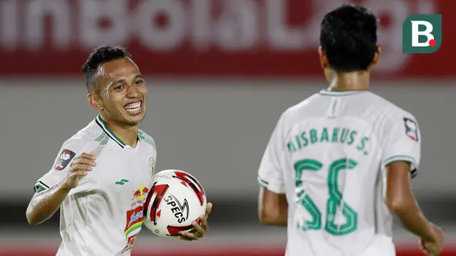 FOTO: Irfan Jaya Bawa PS Sleman Unggul di Babak Pertama saat Melawan PSM Makassar