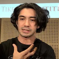 Reza Rahadian Memilih Teater Ketimbang Film?