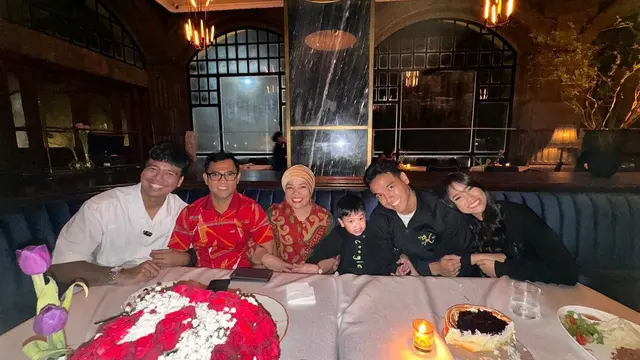 Potret perayaan ulang tahun Fadly Faisal yang ke-24 (Sumber: Instagram/@opah_faisal)