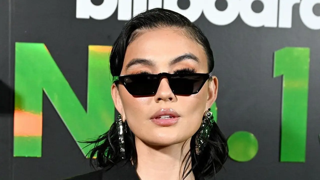 Tampilan Agnez Mo saat Hadir di Billboard No. 1s Party