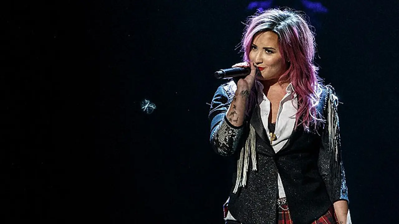 demi-lovato-140212b.jpg