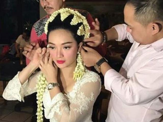 Cantiknya Kebaya Pengantin Zaskia Gotik News Entertainment Fimela Com
