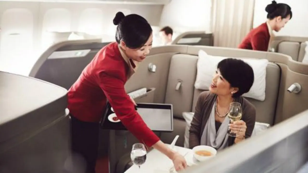 Kabin kelas satu Cathay Pacific Airways
