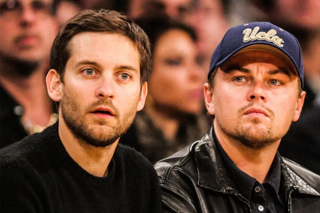 Tobey Maguire (pemeran Spider-Man) bersama Leonardo DiCaprio. foto: Vanity Fair