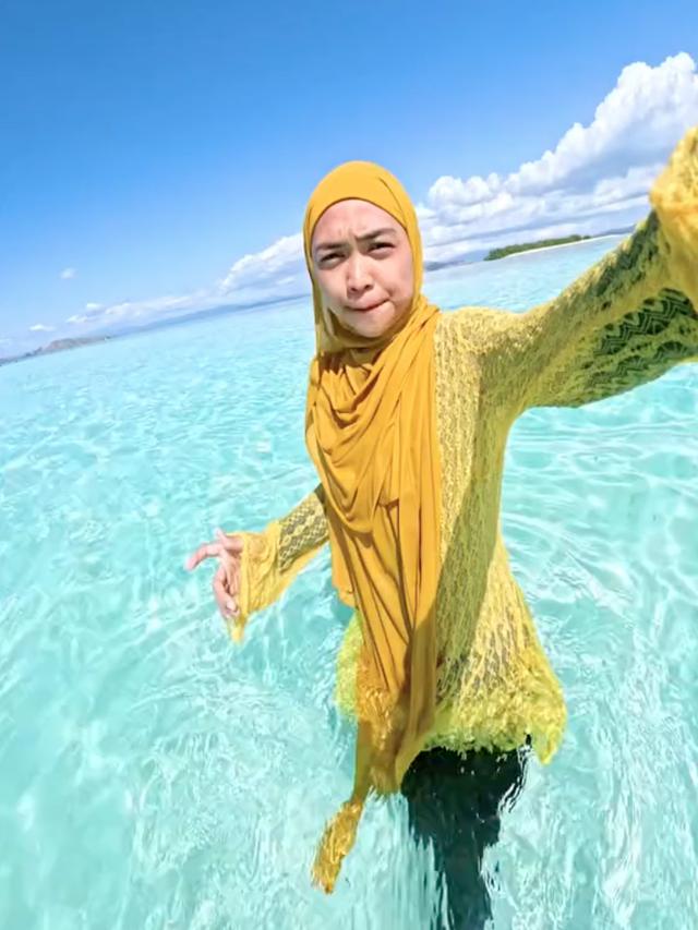 Ria Ricis Jawab Tantangan Netizen Ngomong di Dalam Air, Videonya Viral ...