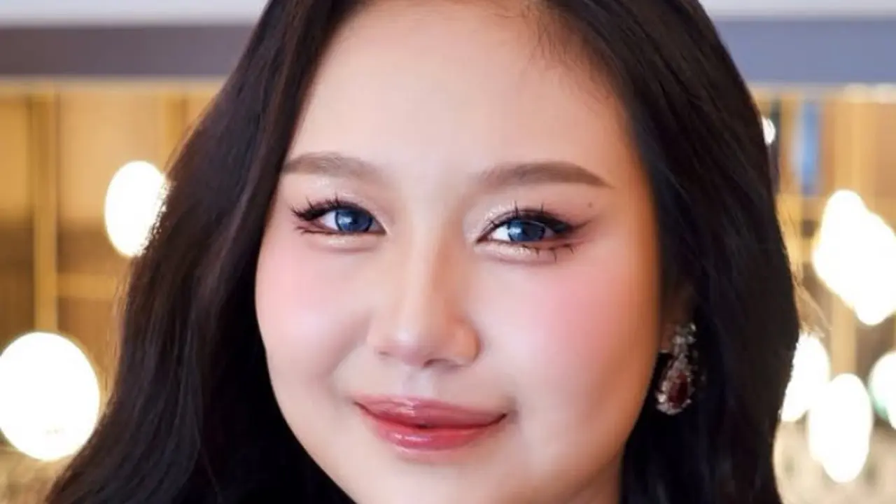 Gaya Old Money Sisca Kohl  saat Sangjit Jessica Jane
