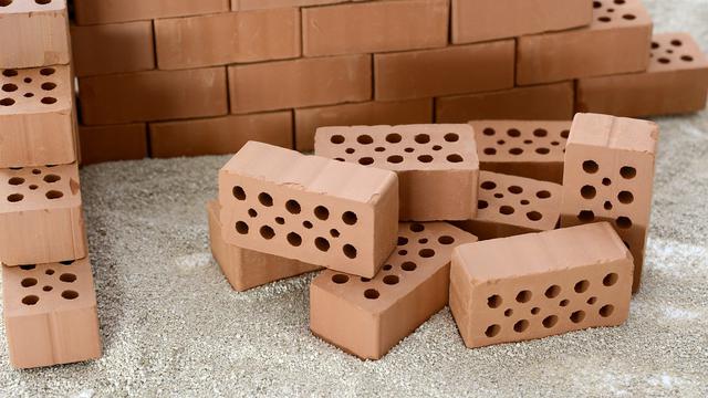 Ilustrasi batu bata, cara membuat telur asin