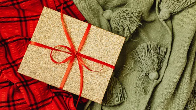 Ilustrasi kado, hadiah