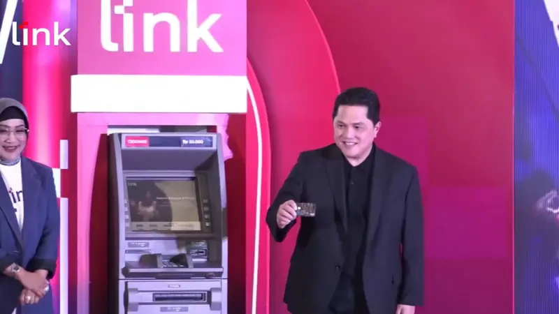 Menteri BUMN Erick Thohir meresmikan integrasi dan wajah baru ATM Link  di Pos Bloc, Jakarta, Selasa (26/9/2023). (Tira/Liputan6.com)