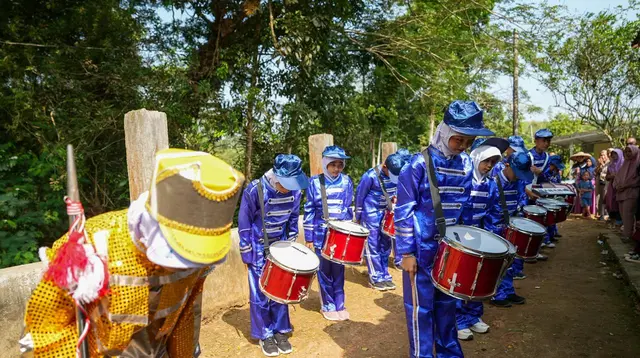 Prabowo Dukung Kreativitas SDN Tegalega, Kirim Satu Set Drumben
