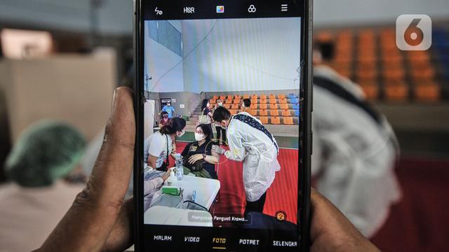 Sentra Vaksinasi Covid-19 bagi PKL dan Pelaku UMKM