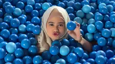 Ini bukan pertama kalinya Tissa Biani berpenampilan tertutup. Sebelumnya ia pernah berpenampilan serupa untuk keperluan syuting. (Liputan6.com/IG/tissabiani)
