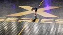 Pemain Fury Squad, Falcao membungkuk di tengah lapangan dalam laga perebutan peringkat ketiga Futsal X Series 2 melawan Lynx Hunters yang berlangsung di GOR UNJ, Rawamangun, Jakarta, Minggu (18/01/2026). (Bola.com/Bagaskara Lazuardi)