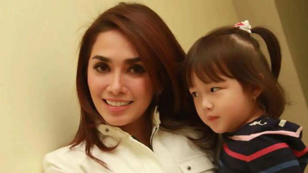 Ussy Sulistiawati