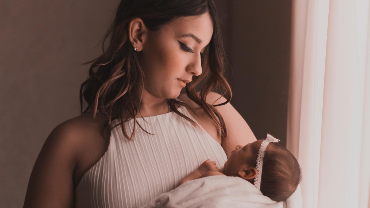 5 Buah yang Bagus Dikonsumsi Ibu Menyusui agar Bayi Cerdas