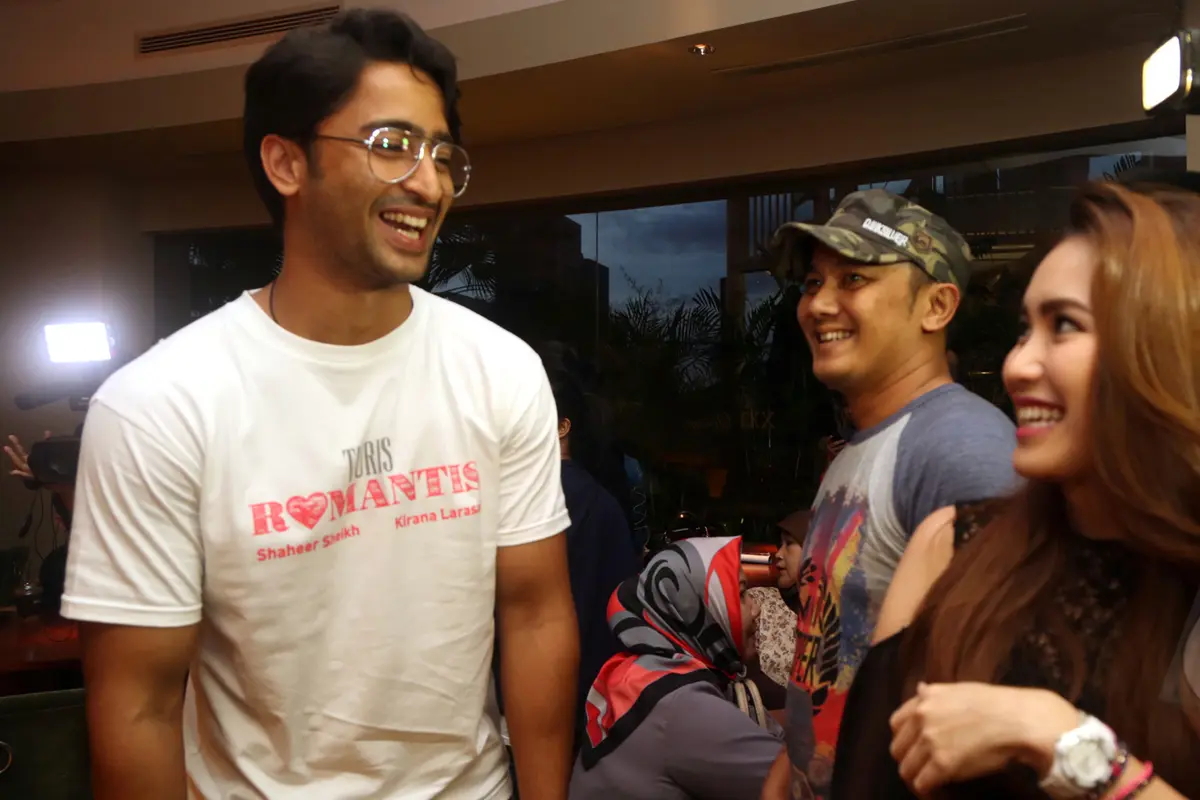 Ayu Ting Ting dan Shaheer Sheikh Pamer Kemesraan Lagi