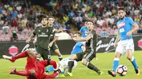 Donnarumma Bikin MU Gigit Jari 