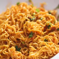 Sediakan mi instan sebagai menu andalan, 7 resto di Jakarta ini punya caranya sendiri. (Via: jakartanistic.com)