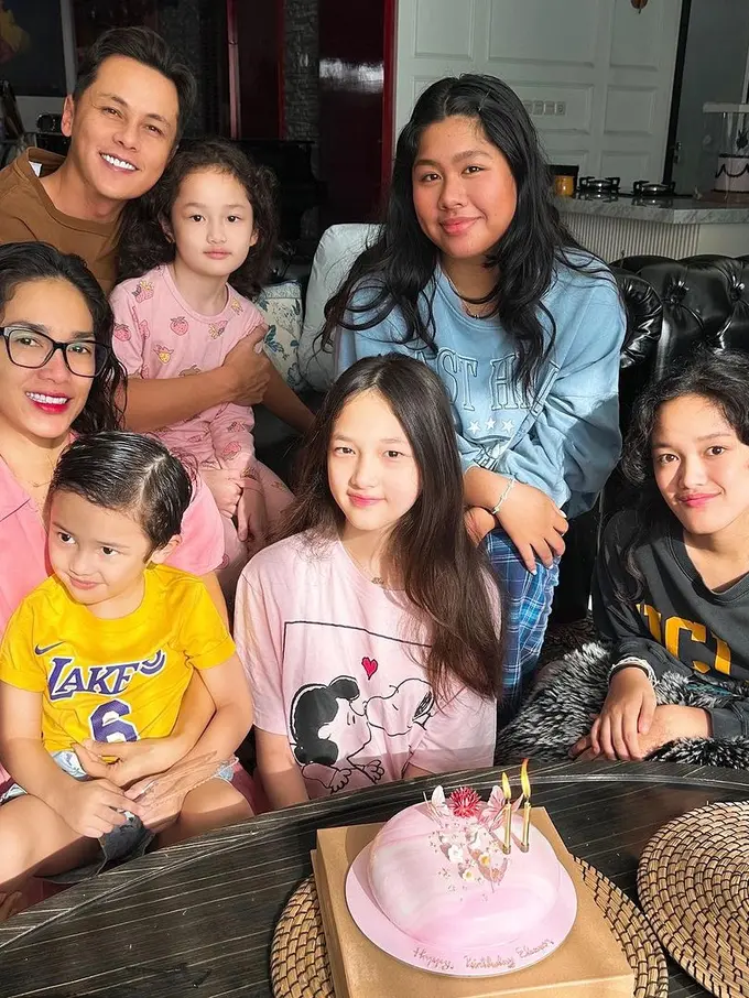 Ultah Elea anak Ussy Sulistiawaty dan Andhika Pratama