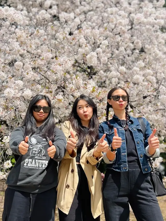 6 Potret Yuki Kato Bareng Reina dan Sakura, Dua Adiknya yang Keturunan Jepang