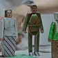 Sejumlah figur pahlawan dalam wujud boneka kertas 3D. (dok. Screenshoot TVC McDonald's Indonesia