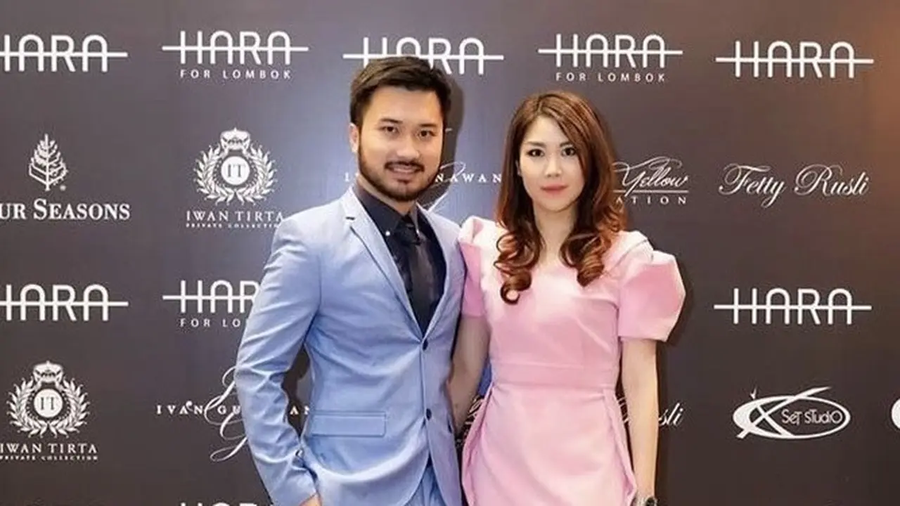 Jarang Tersorot, Ini 6 Potret Mesra Rudy Salim dan Istri
