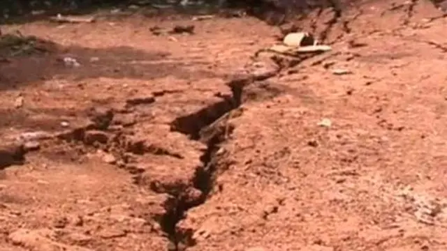 Rumah Rusak dan Amblas, Warga Sumedang Mengungsi